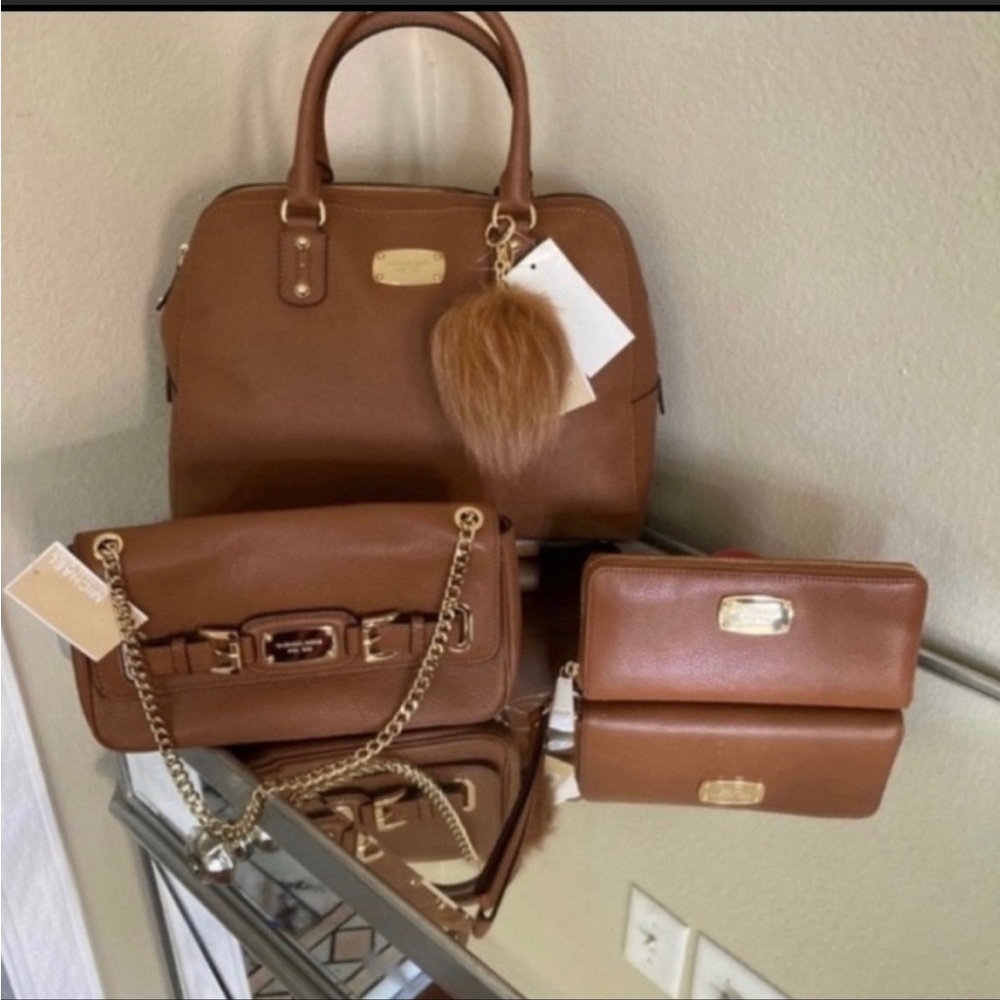 💥MICHAEL KORS 4PC BUNDLE 💥